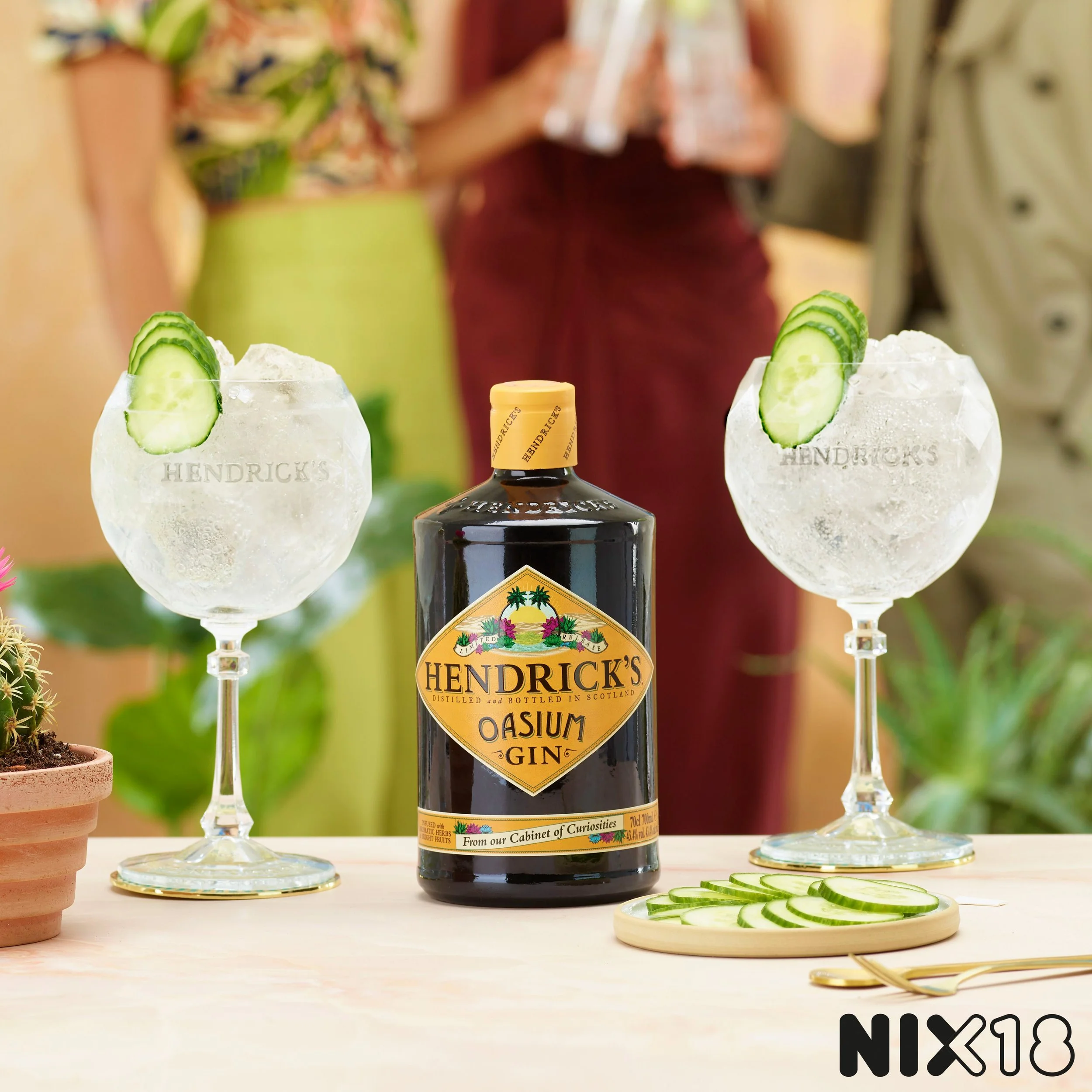 HENDRICK'S OASIUM: A GIN-FUELED MIRAGE — Numéro Netherlands